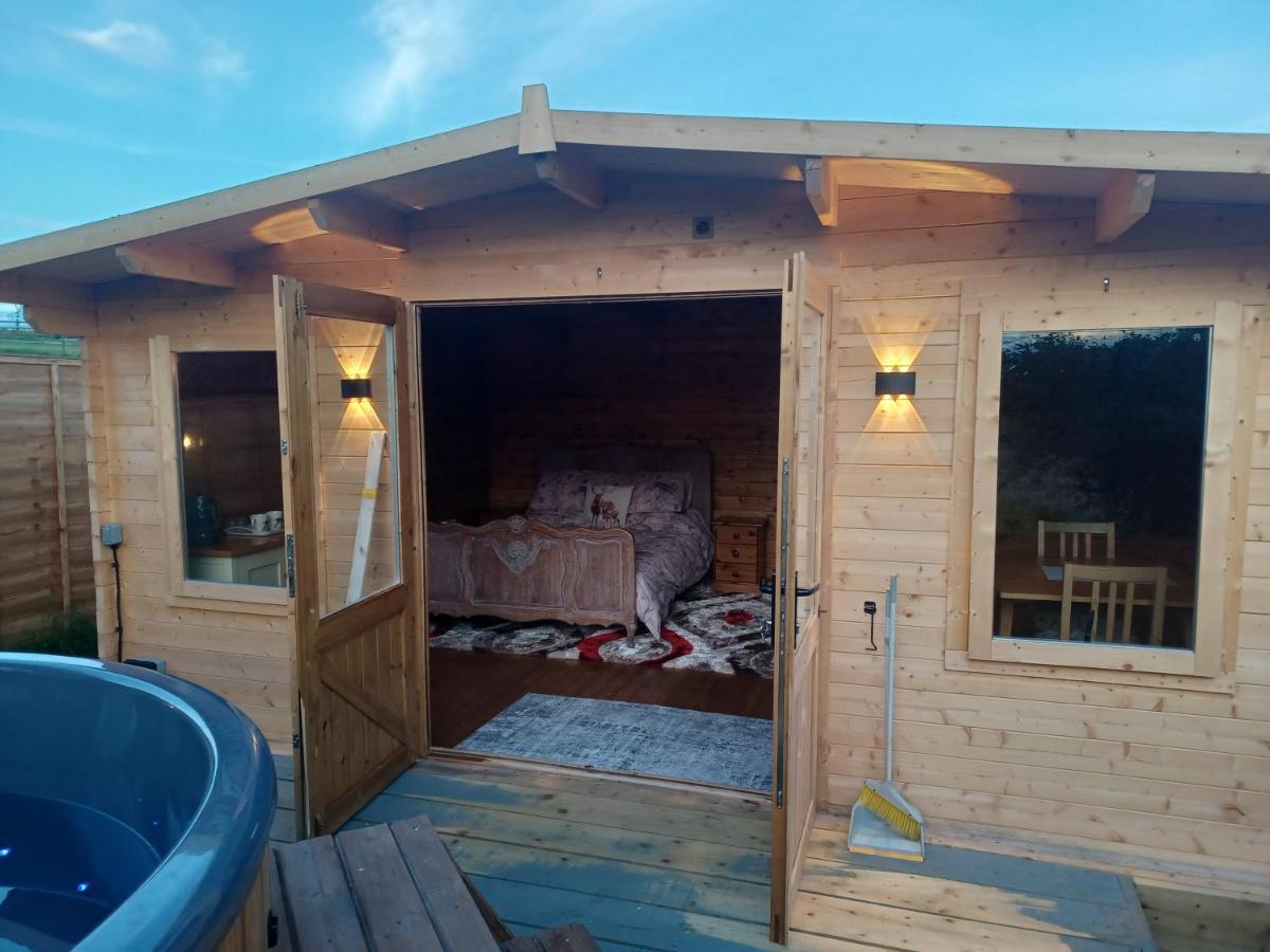 Hotel Norwell View Farm Glamping With Hot Tubs à Bath Extérieur photo